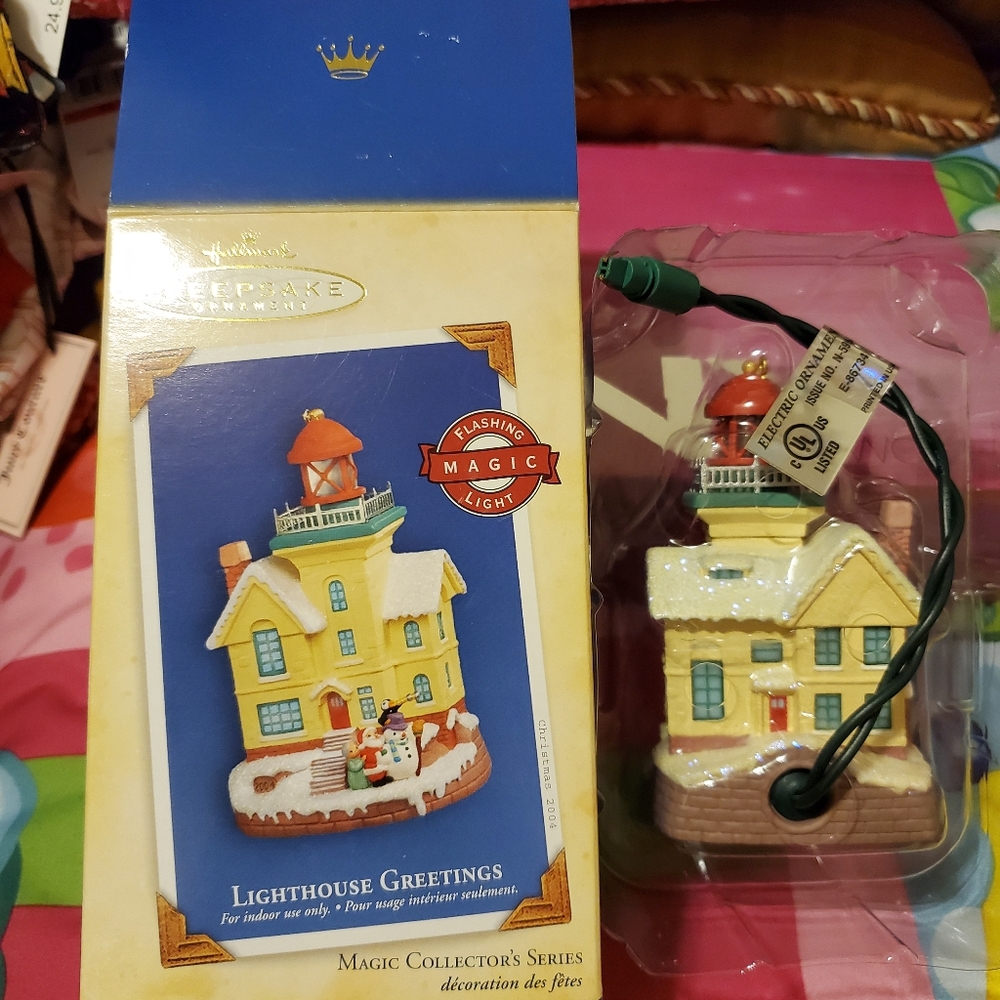 Keepsake Lighthouse Greetings Ornament